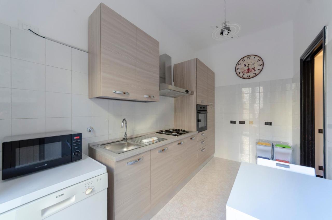 Altido Modern Flat For 6 In The Heart Of Genova Foce Apartment Bagian luar foto