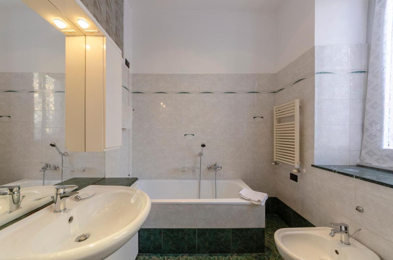 Altido Modern Flat For 6 In The Heart Of Genova Foce Apartment Bagian luar foto